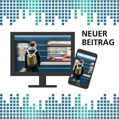 Pendeln in Niedersachsen 2024: Auf einem Bildschirm und einem Smartphone ist ein Mann zu sehen, der vor einer S-Bahn steht.